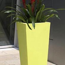 haut-pot-de-fleur-urbi-91-5-l-bac-interieur-42-l-hauteur-du-pot-80-cm-carre-lime-en-plastique